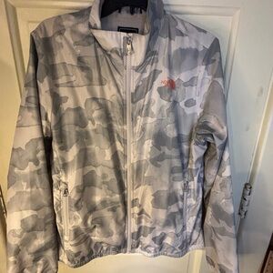 The North Face Light Gray Camo Windbreaker Splatter Jacket size L